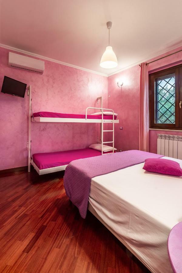 Il Bacio E La Nocciola Bed & Breakfast Labico Eksteriør bilde