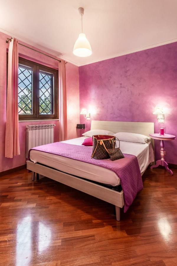 Il Bacio E La Nocciola Bed & Breakfast Labico Eksteriør bilde